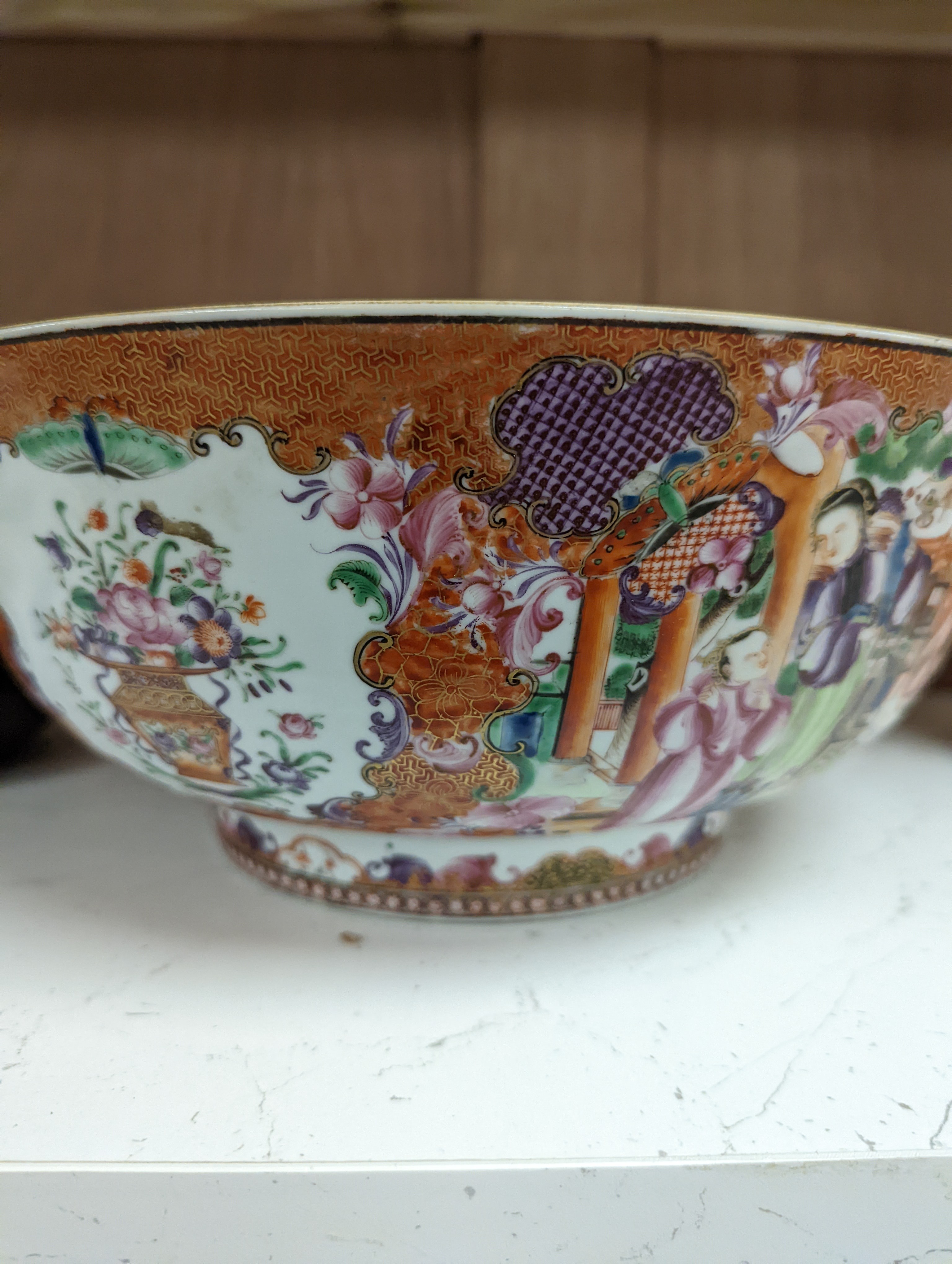 An 18th century Chinese export mandarin pattern porcelain bowl with hardwood stand 28.5cm diameter